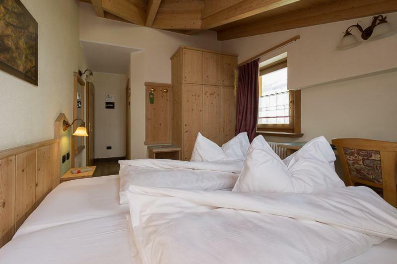 Hotel Daniela Livigno Bagian luar foto